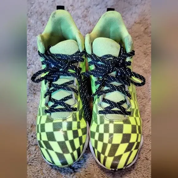 UnderArmour Football Cleats - Picture 1 of 6